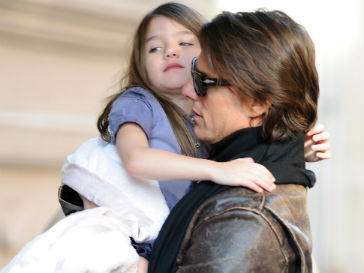 Том Круз (Tom Cruise) Сури Круз (Suri Cruise) Том Круз (Tom Cruise) Сури Круз (Suri Cruise)