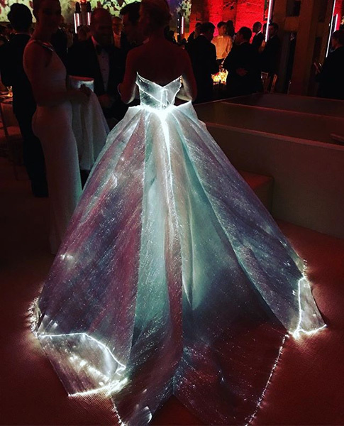 Платье-светлячок от Zac Posen Платье-светлячок от Zac Posen