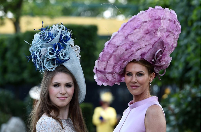 Самые необычные шляпы королевских скачек Аскот 2015