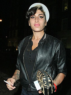 Эми Уайнхаус умерла в 27 лет. Эми Уайнхаус (Amy Winehouse)