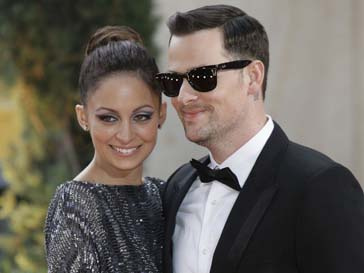Николь Ричи (Nicole Richie) и ее возлюбленый Джоел Мэдден (Joel Madden) Николь Ричи (Nicole Richie) и ее возлюбленый Джоел Мэдден (Joel Madden)