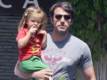 Бен Аффлек (Ben Affleck) готовится к роли многодетного отца Бен Аффлек (Ben Affleck) готовится к роли многодетного отца