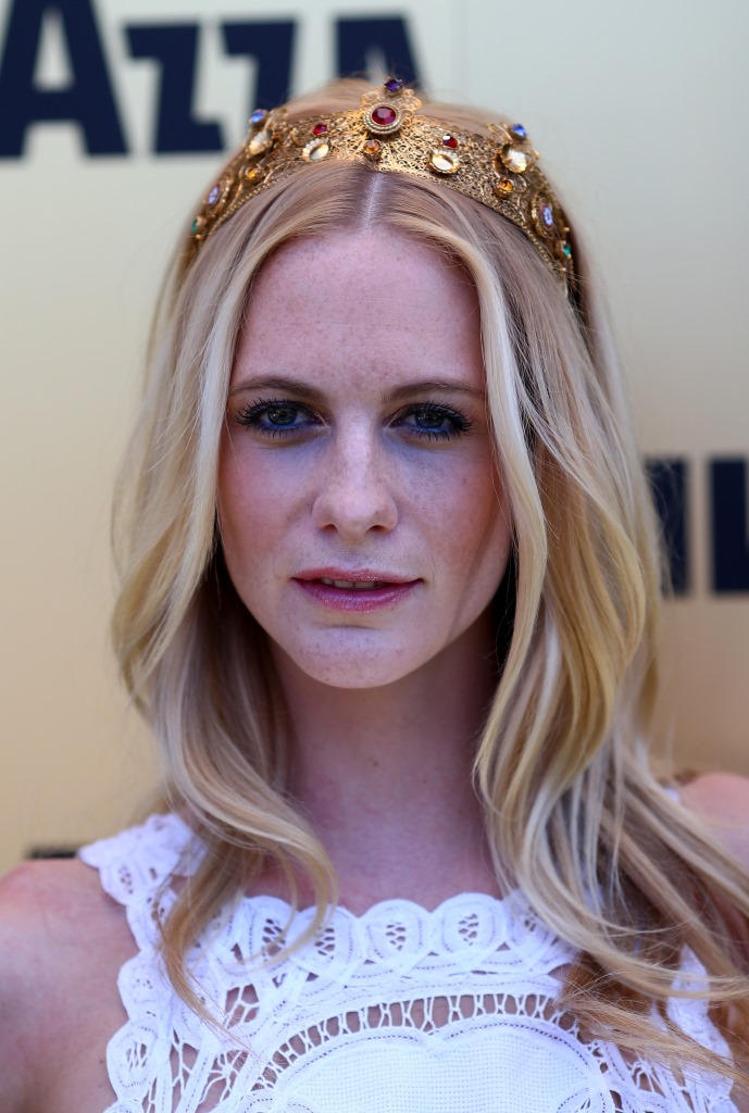 Поппи Делевинь Поппи Делевинь