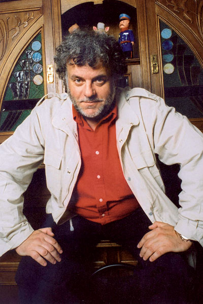 АЛЕКСАНДР ТАТАРСКИЙ художник-мультипликатор. «Лишь те, кто сохраняет в себе свое детство, двигают наш Мир вперед». АЛЕКСАНДР ТАТАРСКИЙ художник-мультипликатор. «Лишь те, кто сохраняет в себе свое детство, двигают наш Мир вперед».