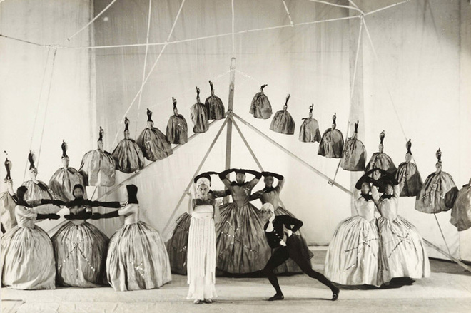 Сцена из балета «Ода». 1928. Studio Lipnitzki. Paris. Сцена из балета «Ода». 1928. Studio Lipnitzki. Paris.