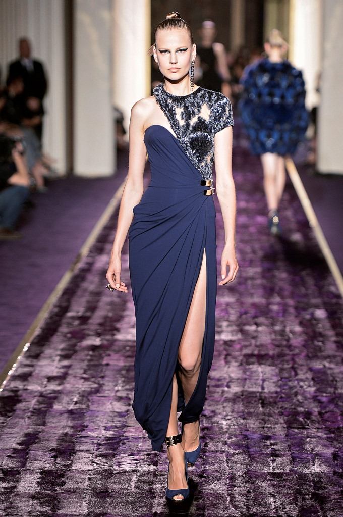 В Париже прошел показ Atelier Versace