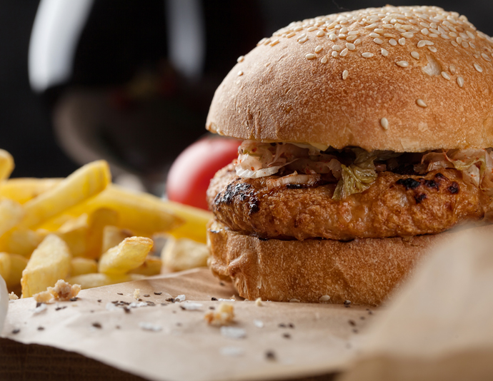 Бургер с сыром камбозола 