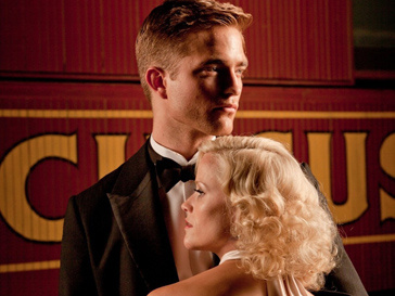 Совсем скоро на экраны выйдет новая картина, где Роберт Паттинсон (Robert Pattinson) сыграл вместе с Риз Уизерспун (Reese Witherspoon) Совсем скоро на экраны выйдет новая картина, где Роберт Паттинсон (Robert Pattinson) сыграл вместе с Риз Уизерспун (Reese Witherspoon)