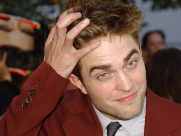 Роберт Паттинсон (Robert Pattinson) хочет нанять двойника Роберт Паттинсон (Robert Pattinson) хочет нанять двойника