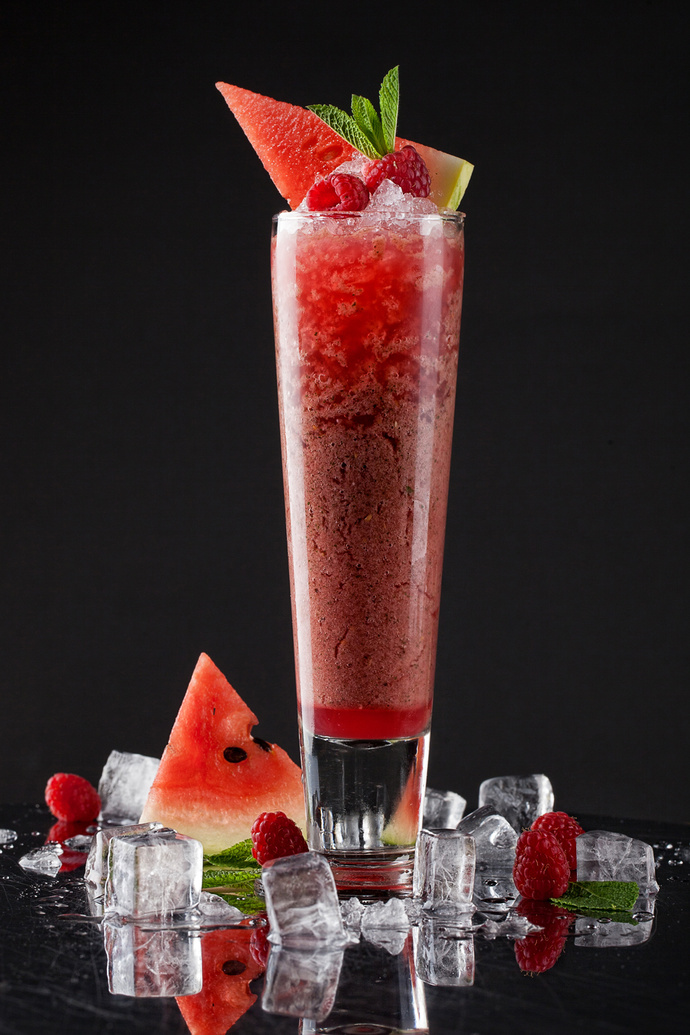 Watermelon Lemonade with malinoĭ and perechnoĭ myatoĭ from the restaurant "as is" Watermelon Lemonade with malinoĭ and perechnoĭ myatoĭ from the restaurant "as is"