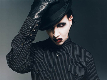 Мэрилин Мэнсон (Marilyn Manson) – настоящий сердцеед Мэрилин Мэнсон (Marilyn Manson) – настоящий сердцеед