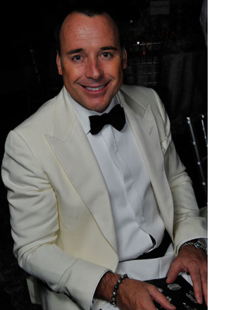 Дэвид Ферниш (David Furnish)