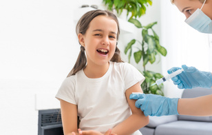 «Поводов для беспокойства нет»: вирусолог Аграновский — о новой вакцине от COVID-19 для детей