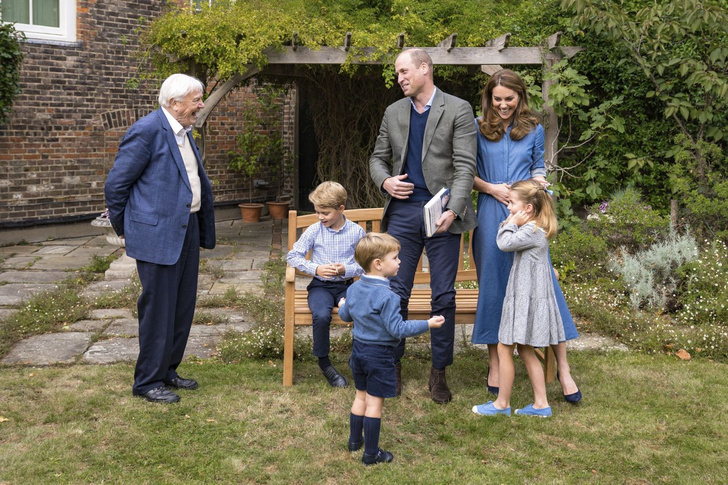 Кейт Миддлтон и принц Уильям поделились новыми семейными фото. И они очень трогательные и неожиданные