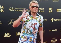 Николай Басков сбежал от бывшей невесты на открытии фестиваля «ЖАРА»
