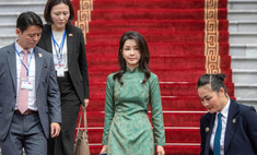 Как одевается первая леди Южной Кореи, которая удивляет весь мир феноменальной молодостью: 20 лучших фото
