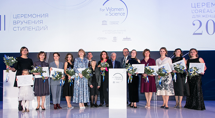 Вручения национальных стипендий L'ORÉAL-UNESCO «Для женщин в науке»