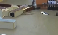 Наводнение в Сочи: людей готовят к эвакуации, пляжи разрушены и другие подробности (видео очевидцев)