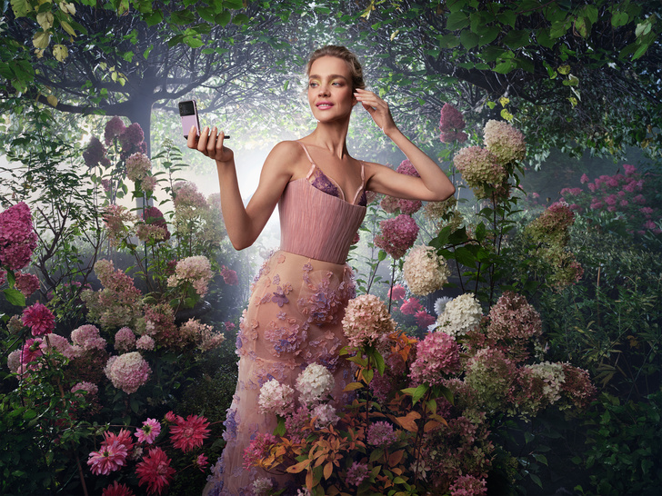 Новая рекламная кампания Samsung c Натальей Водяновой объединила технологии и красоту