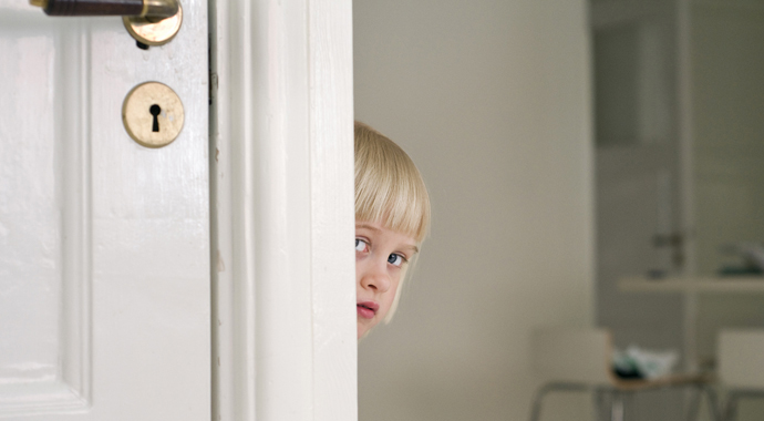 «Тихо сам с собою»: как родители могут помочь замкнутому ребенку