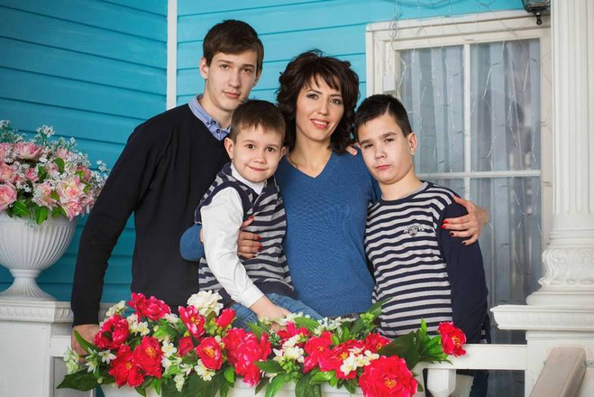 Конкурс красоты и интеллекта «Наша красивая мама-2018»