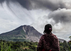 Как на вулкане и по соседству с драконом: 10 опасных мест на Земле, где живут люди