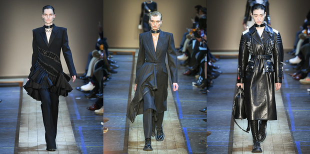 Фото №1 - Кожаные чокеры, цепи и военные ботинки в коллекции Alexander McQueen
