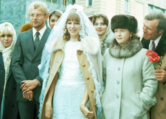 Эпоха дефицита: в чем выходили замуж в 80-е в СССР — 12 фото невест