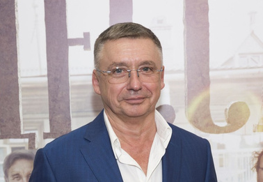 Пять женщин Антона Табакова. Недолговременные браки и слухи об измене супруги с Михаилом Ефремовым