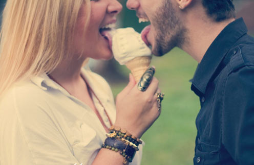 Мороженое за поцелуй