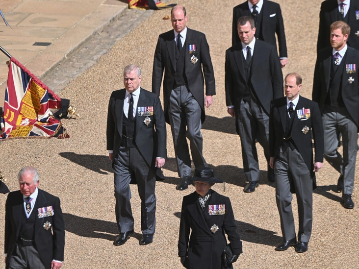 Члены британской королевской семьи на похоронах принца Филиппа, Виндзор, 17 апреля 2021