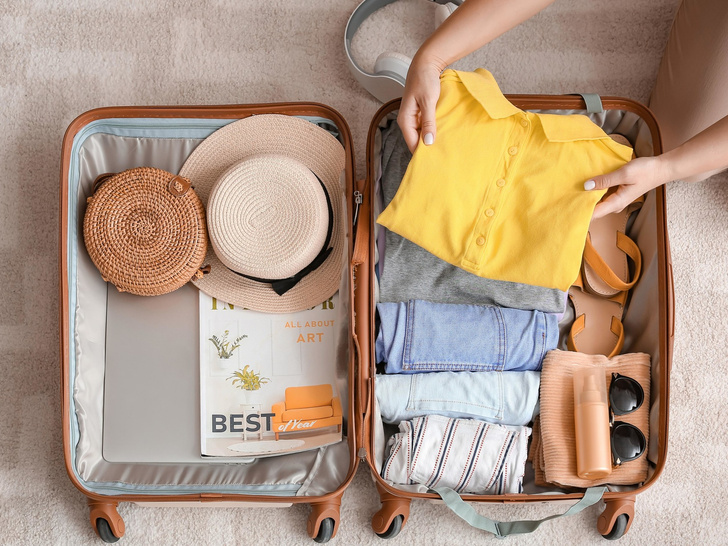 10 вещей, которые никогда не пригодятся вам в отпуске — но вы их все равно берете с собой