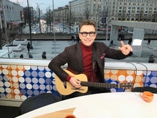 Валерий Сюткин записал видеообращение к заключенному