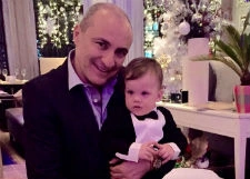 Михаил Турецкий подарил годовалому внуку машину
