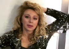 52-летняя Алена Апина пообещала снимать больше «голых» видео