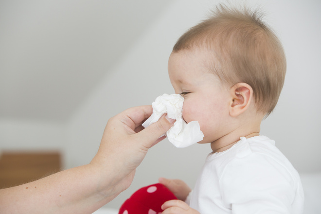 Почему ребенку нельзя закапывать нос нафтизином