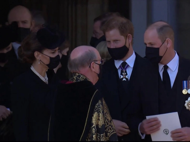 Кембриджские и герцог Сассекский на похоронах принца Филиппа, 17 апреля 2021