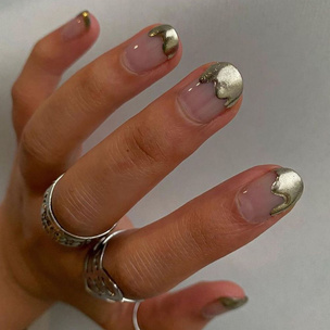 Mirrored manicure: нейл-тренд из Инстаграма, который стоит попробовать этой весной