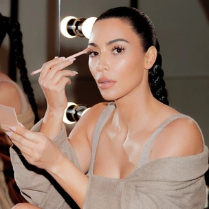 Ким Кардашьян закрывает свой бренд косметики KKW Beauty😱