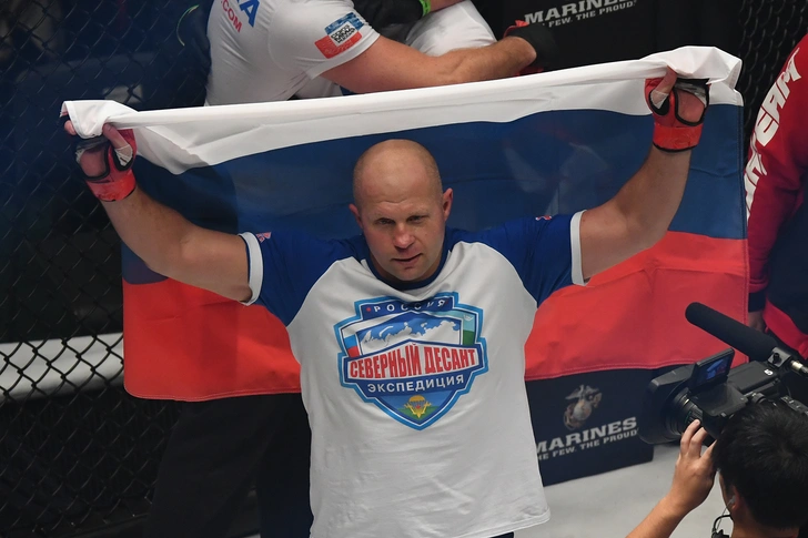 Федор Емельяненко отмечает победу во время Bellator Japan. 29 декабря 2019 года