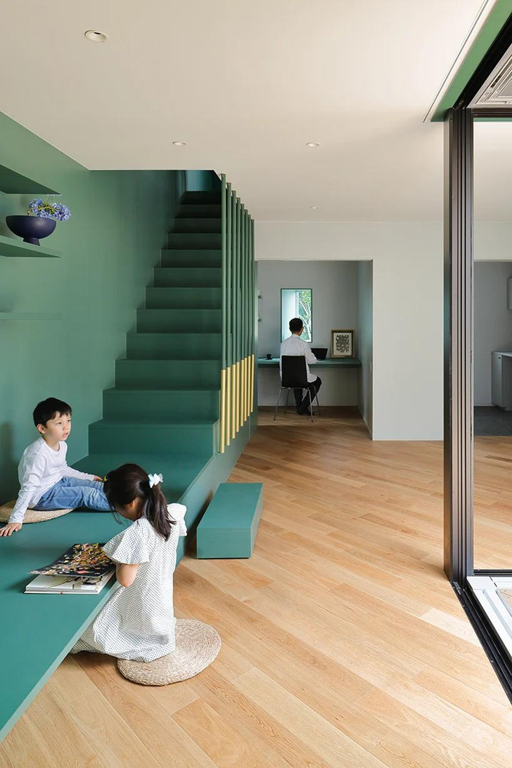Дом в Японии с многофункциональным пространством для отдыха