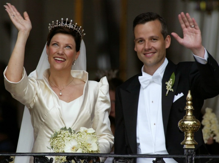 Свадьба норвежской принцессы Марты-Луизы и Эри Бена, 2002 г.