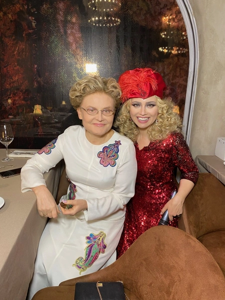 Лена Ленина, Елена Малышева