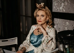 Алена Яковлева о романе с 27-летней разницей в возрасте, амплуа бабушки и будущем российского театра