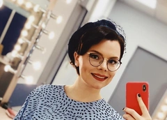 Брухунова: «Ко мне в магазине подошла женщина и сказала: «Проститутка. Счастья тебе не видать»