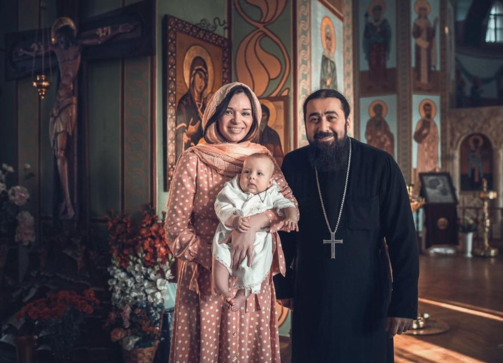 Андрей Ургант стал крестным сына бывшей жены