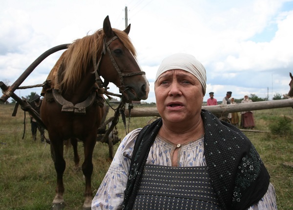 Нина Русланова в картине «Жила-была одна баба»