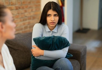 «Родители упрекают меня за все. Даже за простуду или нежелание гулять»