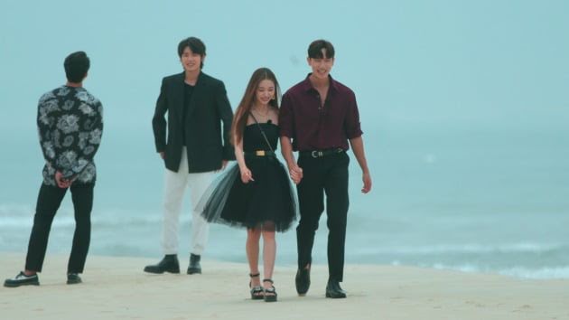 Джи А и Ким Хён Джун из шоу «Ад для одиночек» разошлись из-за фейковой одежды? 🤔