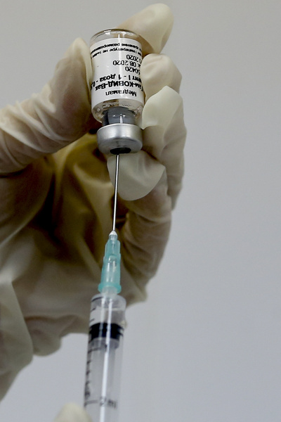 Россияне рассказали о необычных побочных эффектах вакцины от COVID-19
